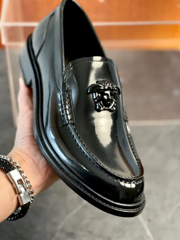 Versace Shoe 